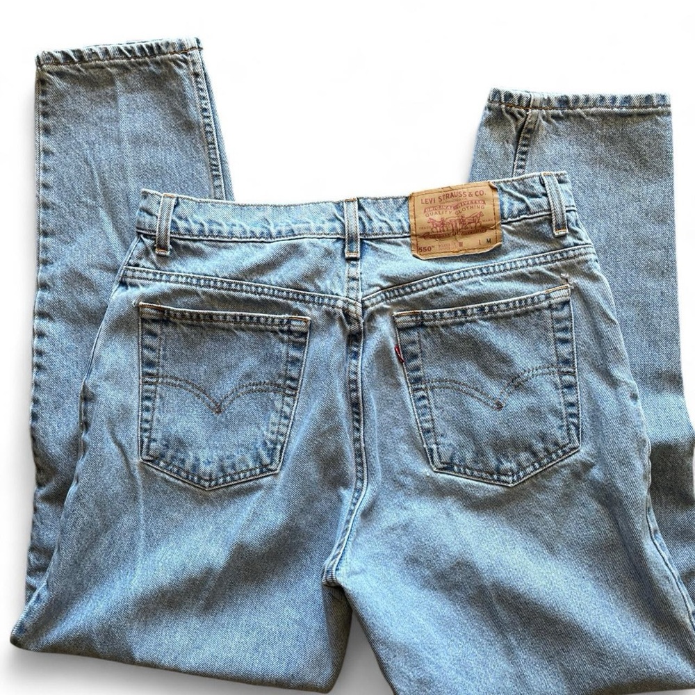 Vintage Levis 550’s High Rise Jeans with Tapered Leg and Light Wash
